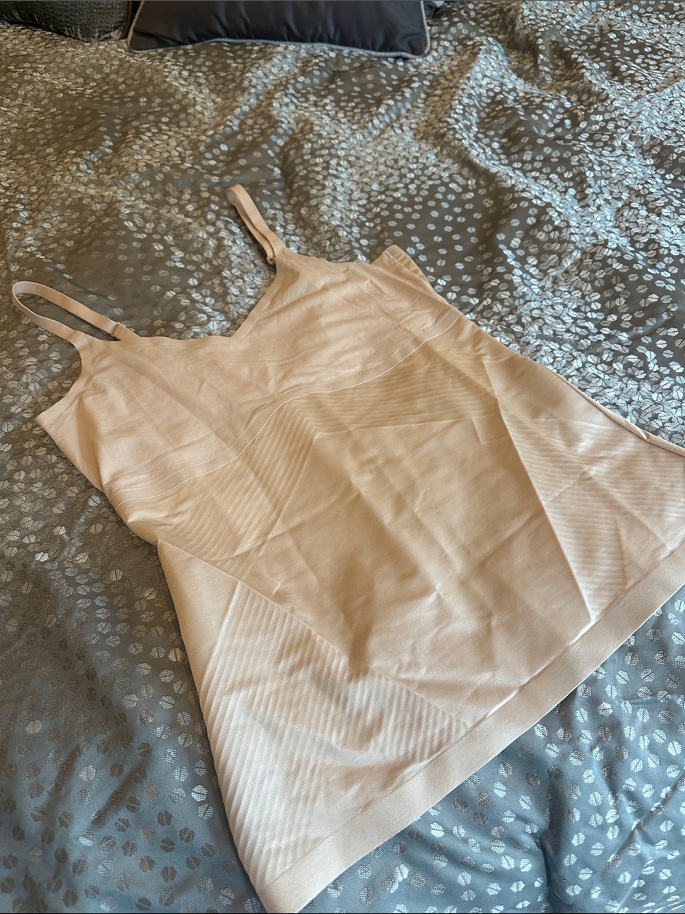 NWOT Spanx Nude Seamless Shapewear Tank Top V-neck large